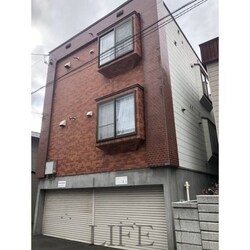 第16森宅建マンションの物件外観写真